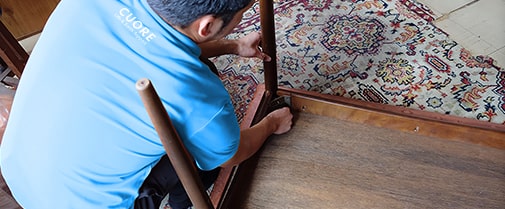 大型家具は分解して安全に搬出